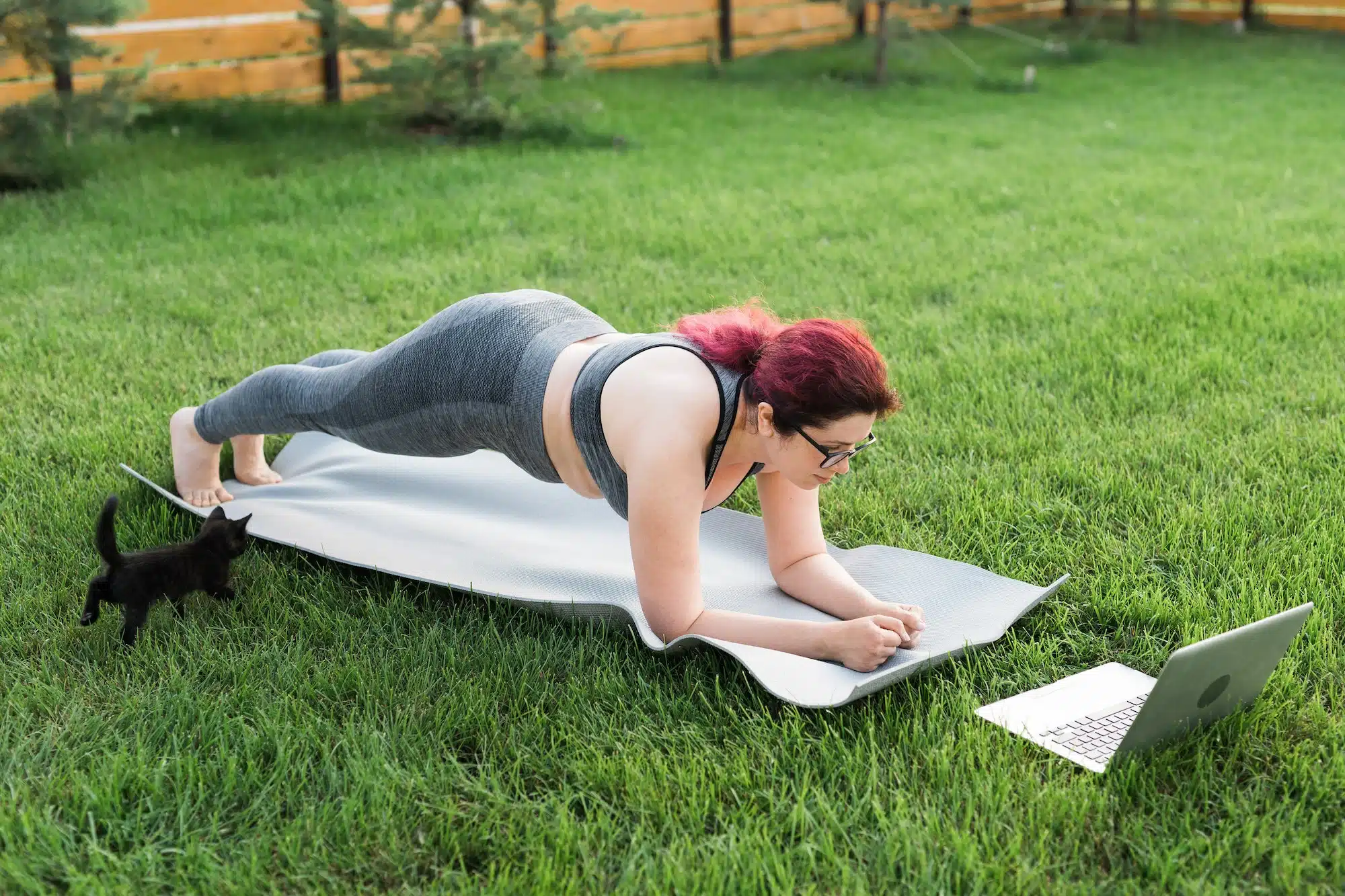 Yoga ist eine Möglichkeit zur Straffung der Brüste
